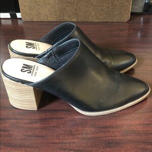 SM New York Black Leather Mules with Tan Heel